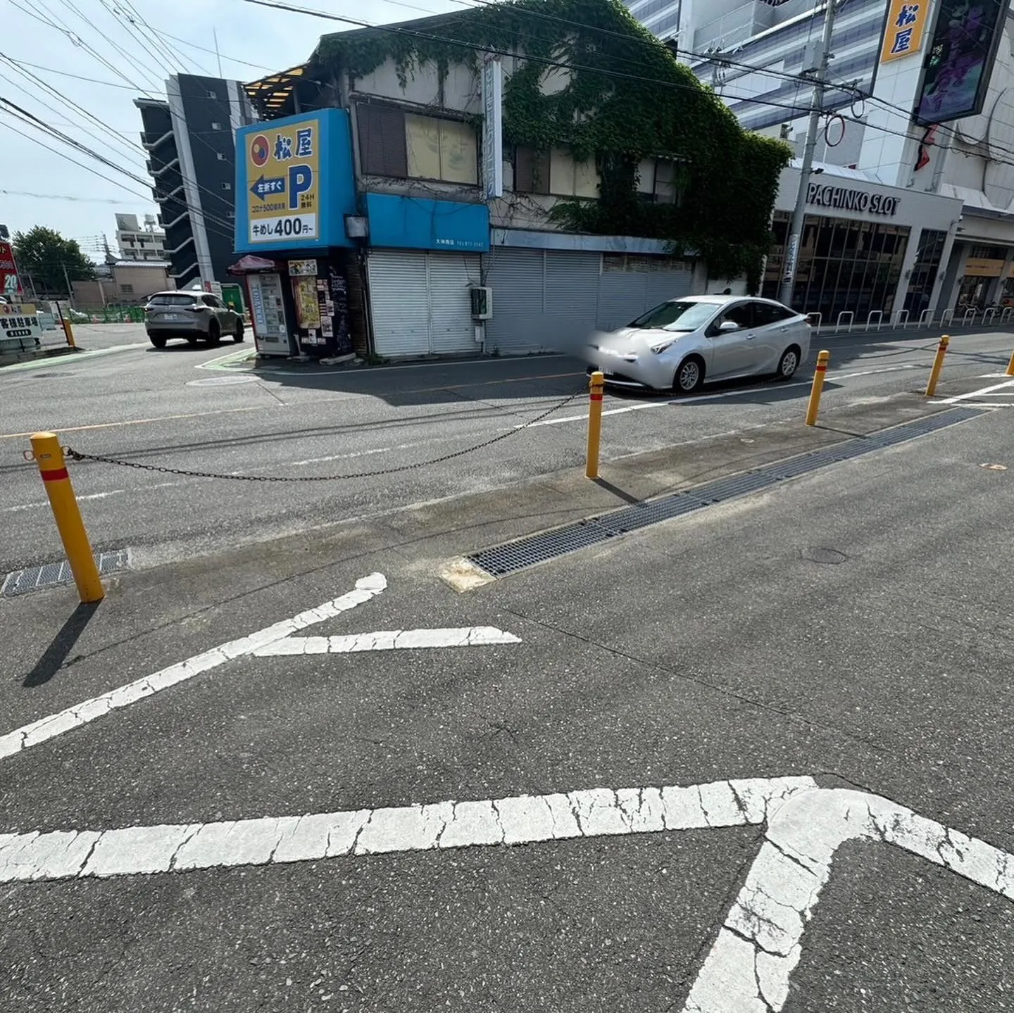 某回転寿司チェーン店舗神松寺店のポール舗装工事をご紹介させて...