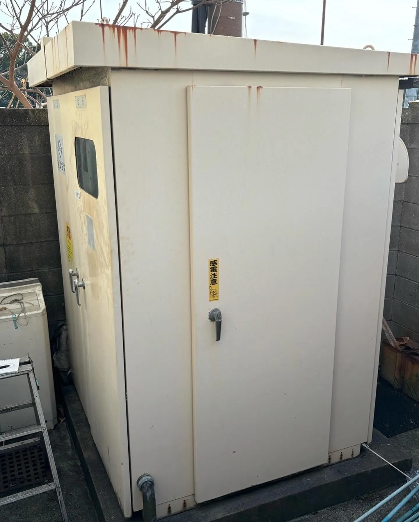 某ファミリーレストラン店舗東区塗装工事