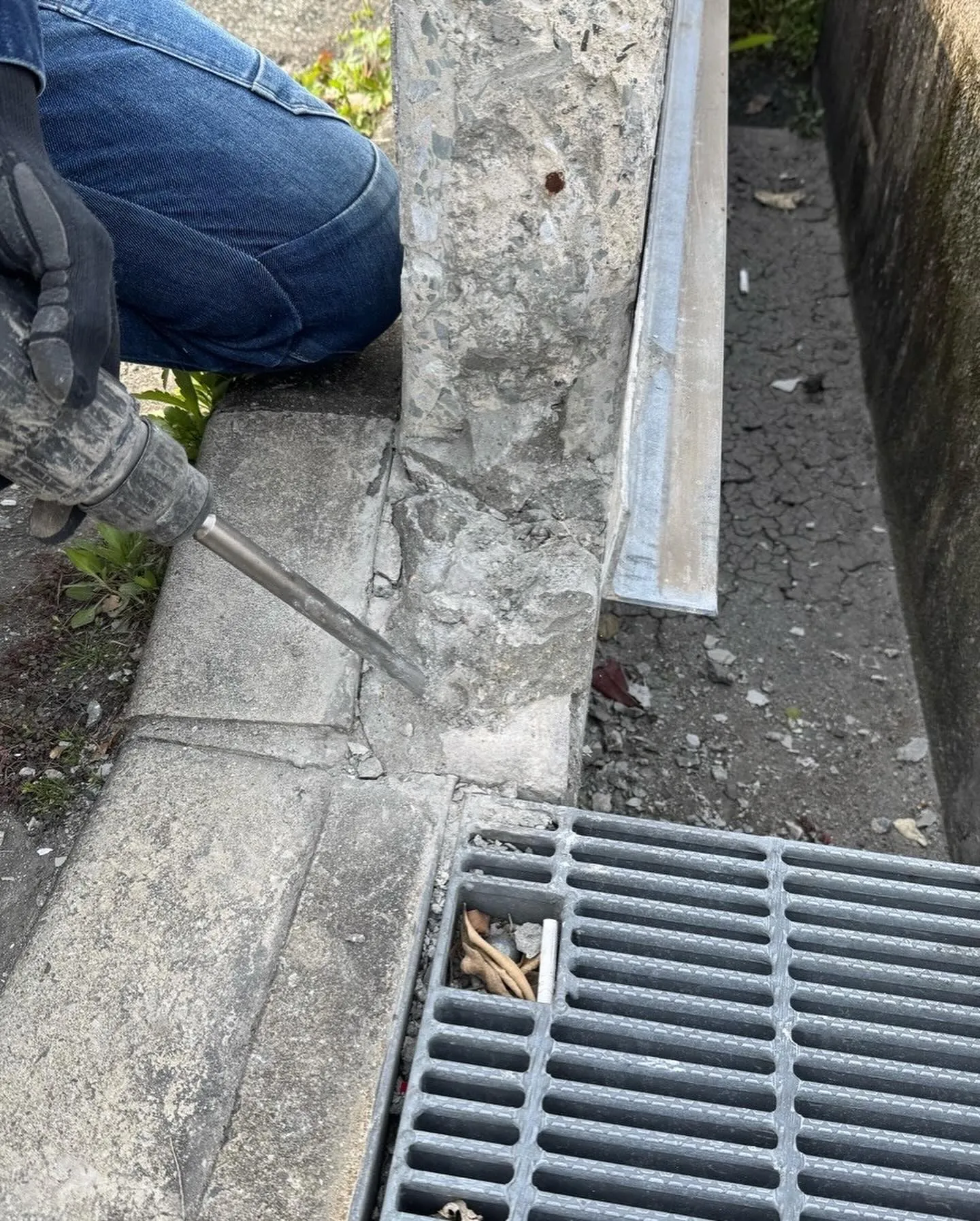 某食べ放題店舗博多店左官工事をご紹介させて頂きます✨