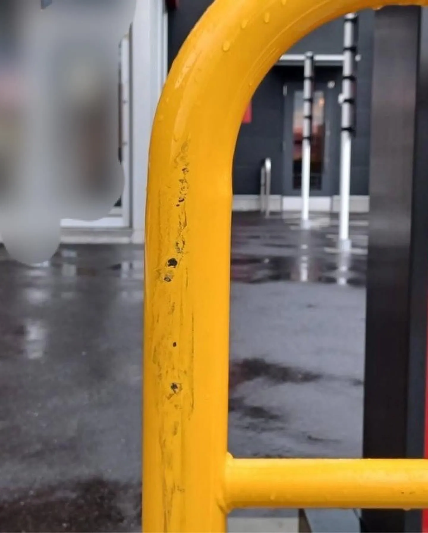 某ファーストフード店舗諸岡店バリカー工事