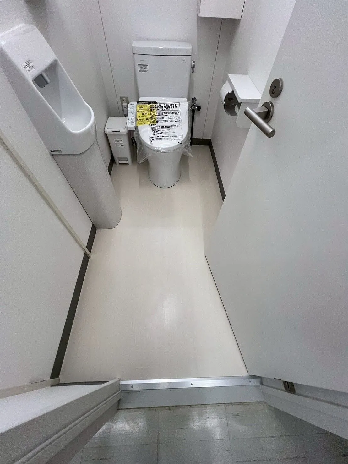 某作業服屋店舗飯塚店【AFTER編】トイレ改造工事をご紹介さ...