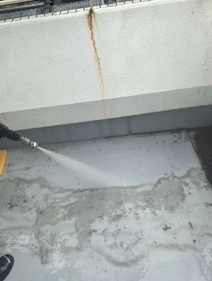 福岡市中央区マンション工事【高圧洗浄編】をご紹介させていただ...