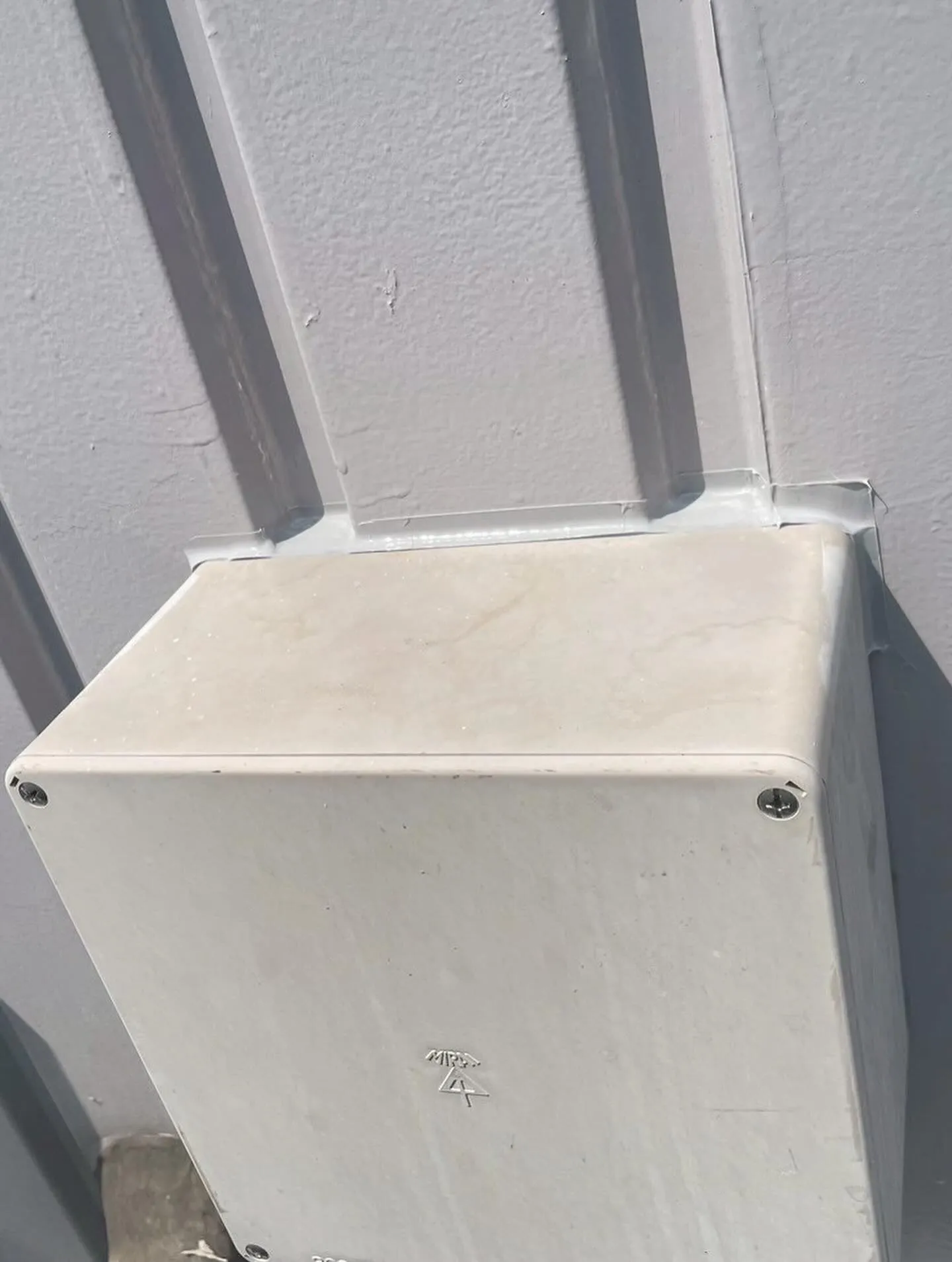 某ファストフード店舗天神店防水工事をご紹介させて頂きます✨