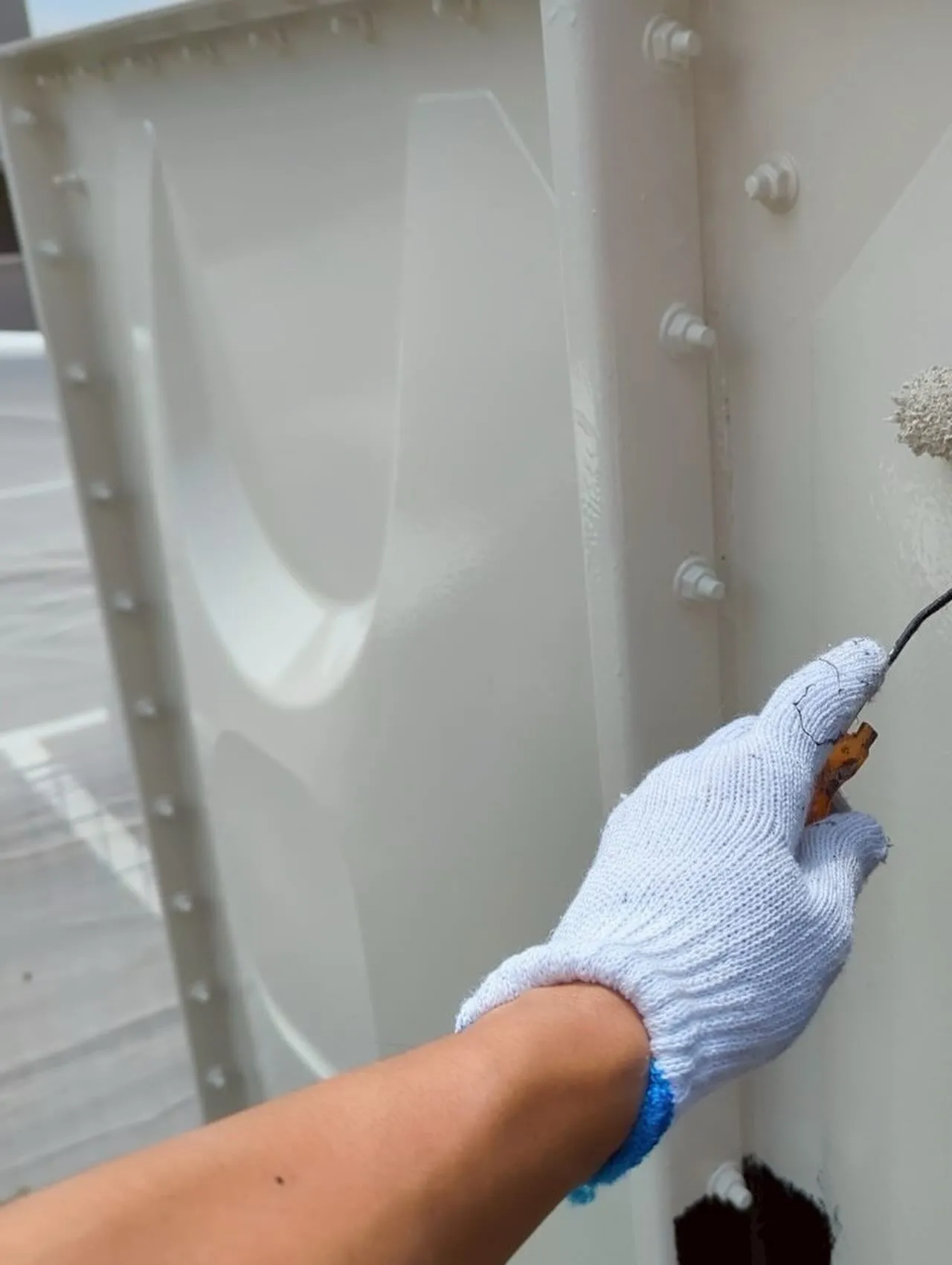 福岡市東区マンション鉄部塗装工事【受水槽編】をご紹介させてい...