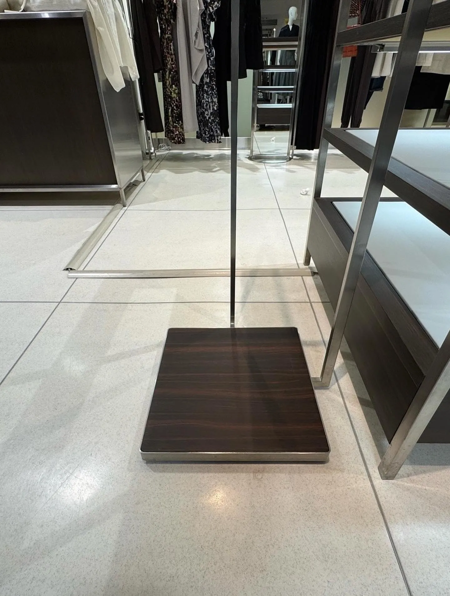 某衣服屋店舗長崎店店舗工事をご紹介させて頂きます✨