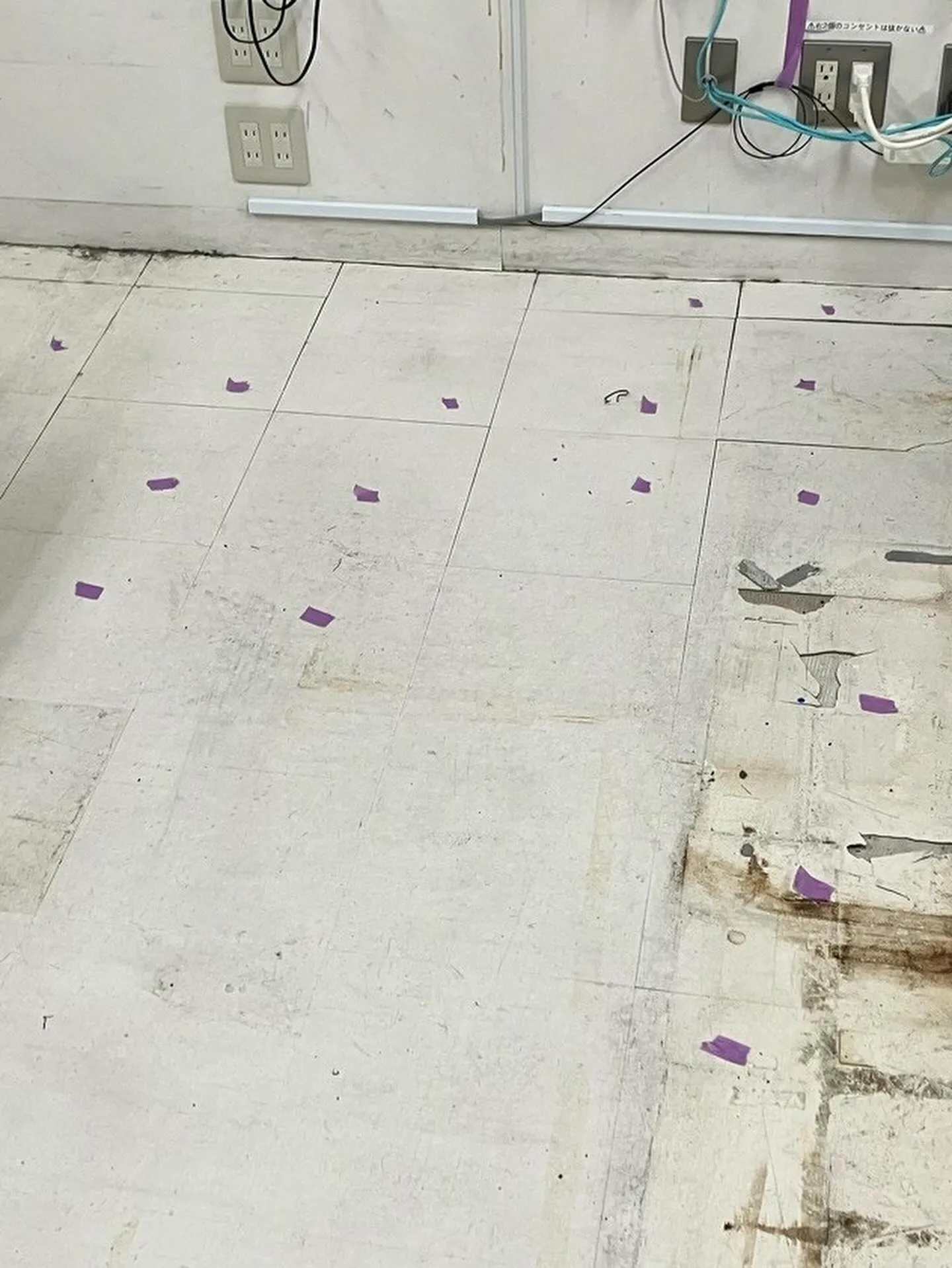 某衣服屋店舗中間店Pタイル工事をご紹介させて頂きます✨