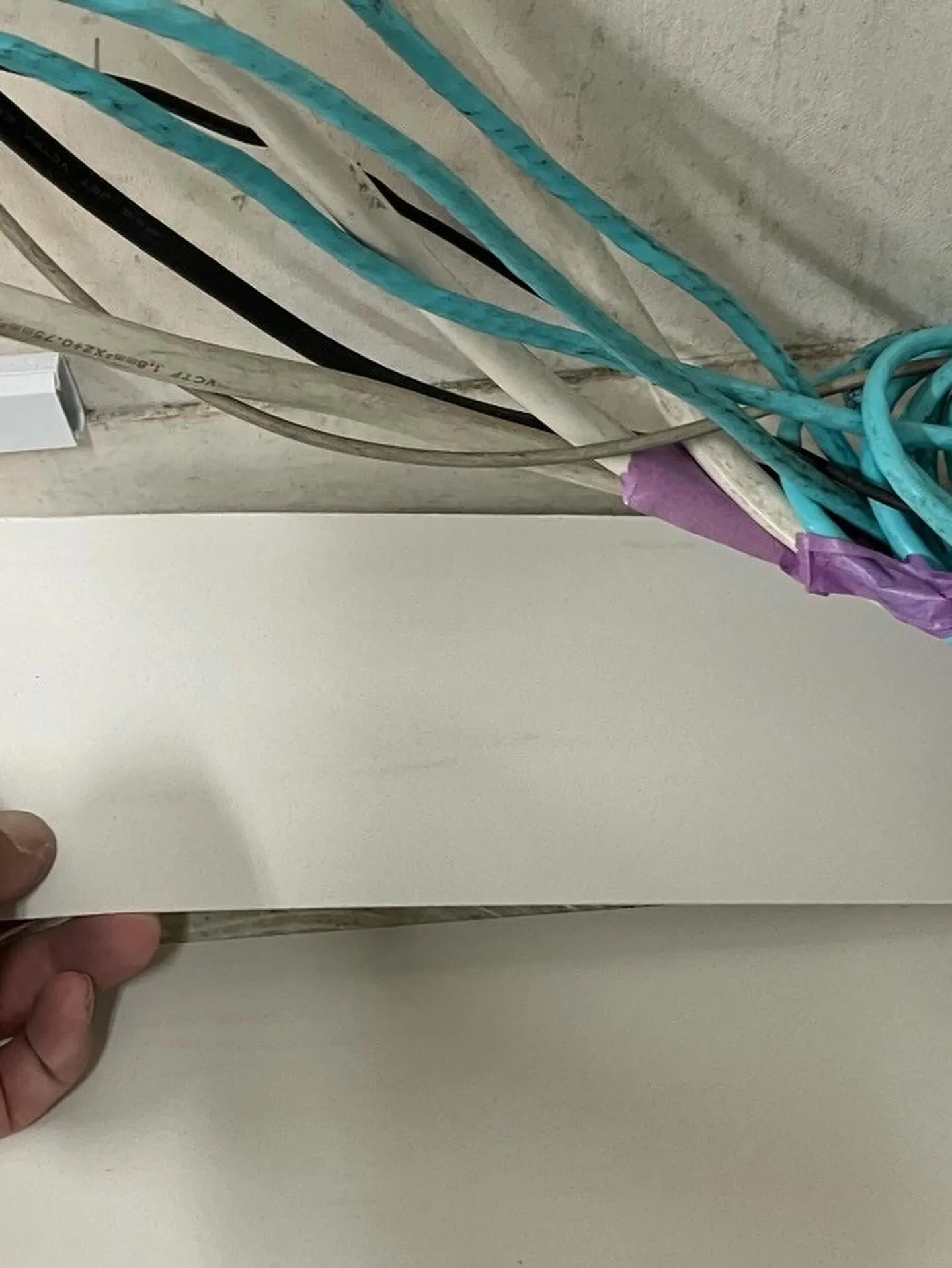 某衣服屋店舗中間店Pタイル工事をご紹介させて頂きます✨