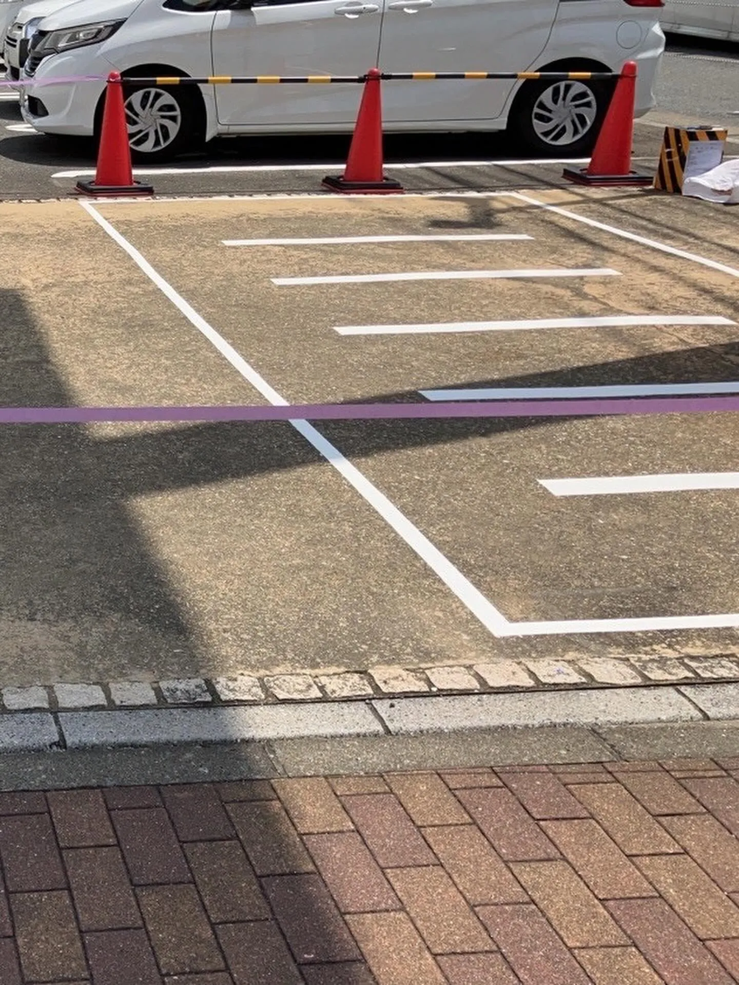 某衣服屋店舗姪浜店塗装工事をご紹介させて頂きます✨