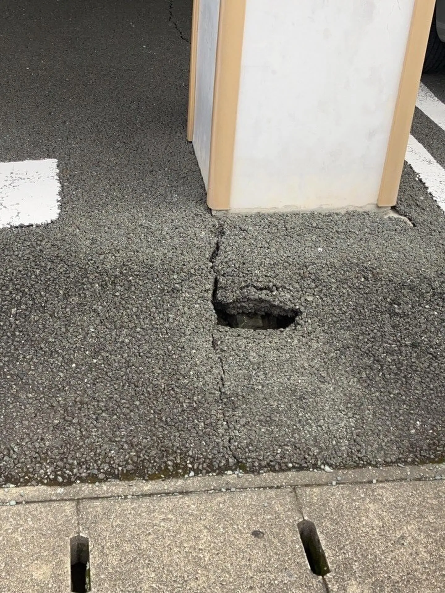 某家電量販店舗熊本店外構工事