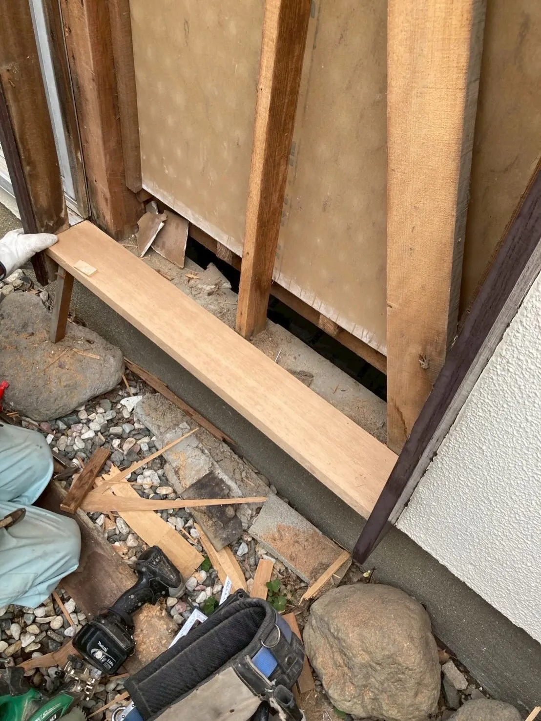 福岡市東区戸袋改修工事1つ目をご紹介させて頂きます✨