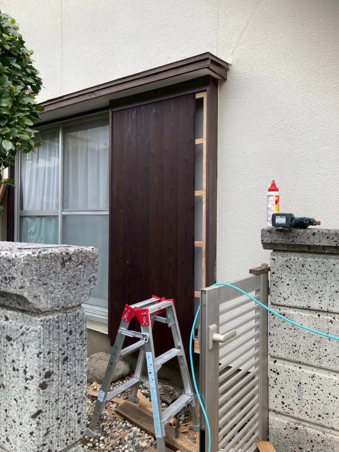 福岡市東区戸袋改修工事1つ目をご紹介させて頂きます✨