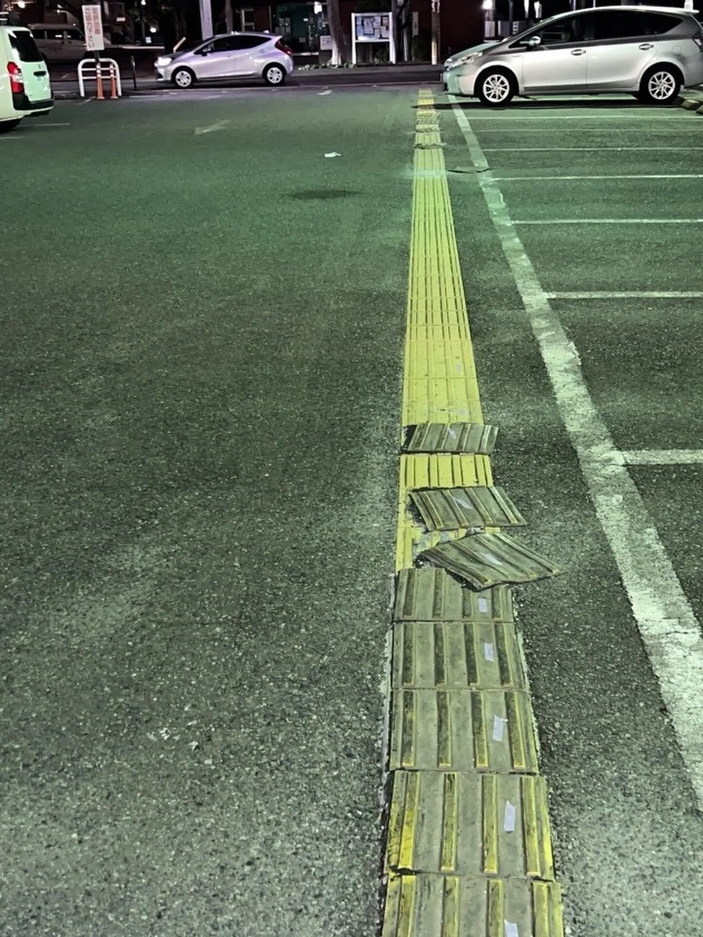 某衣服屋店舗長尾店点字ブロック工事