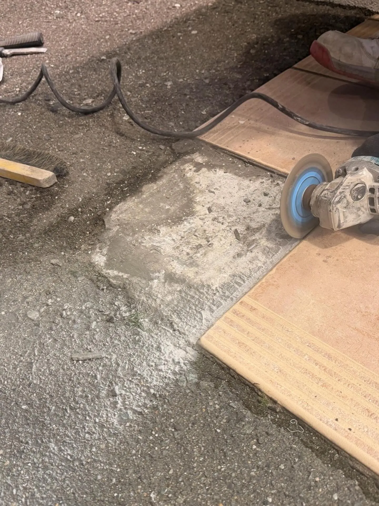 某衣服屋店舗東区店タイル工事をご紹介させて頂きます✨