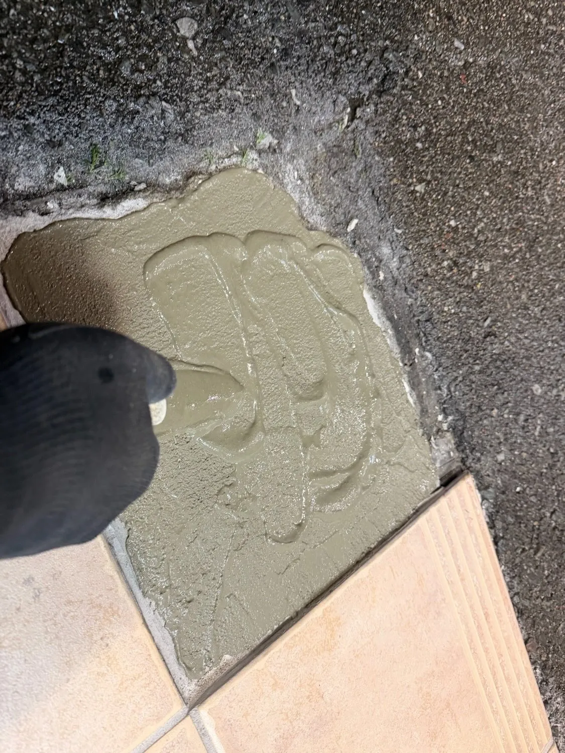 某衣服屋店舗東区店タイル工事をご紹介させて頂きます✨