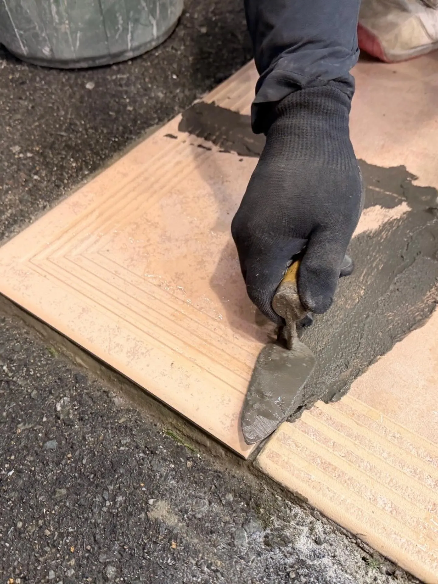 某衣服屋店舗東区店タイル工事をご紹介させて頂きます✨