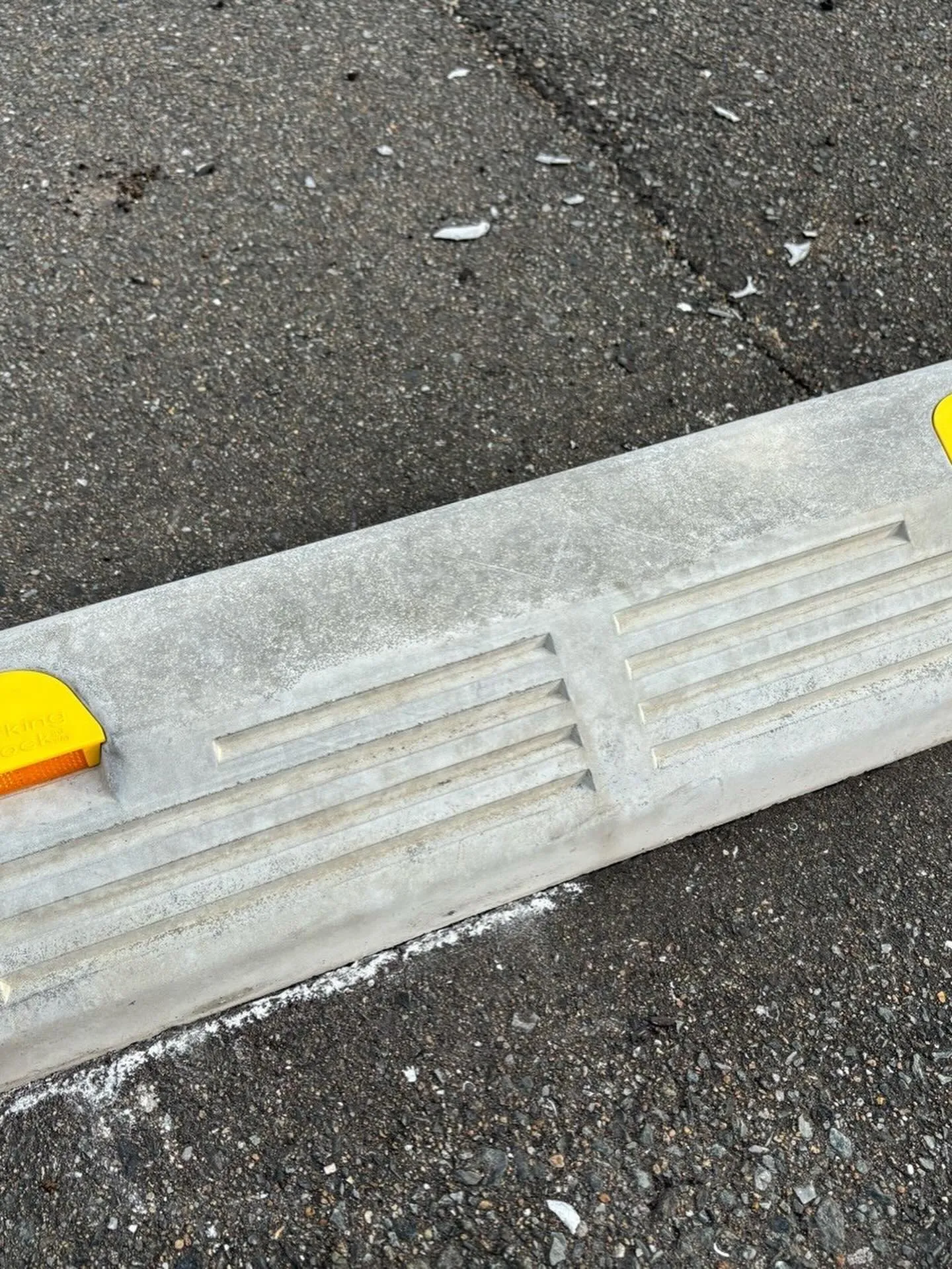 某回転寿司チェーン店舗東区店タイヤ止め交換をご紹介させて頂き...