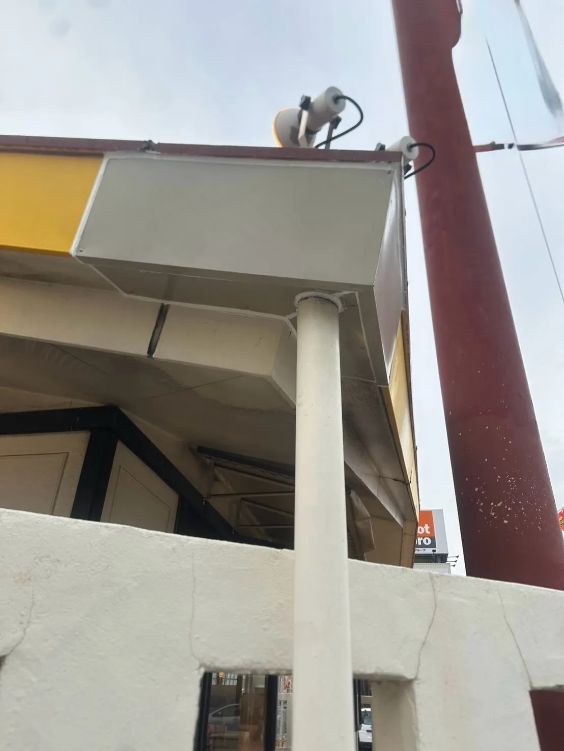 某ファミレス店舗東区店換気ダクト工事をご紹介させて頂きます✨