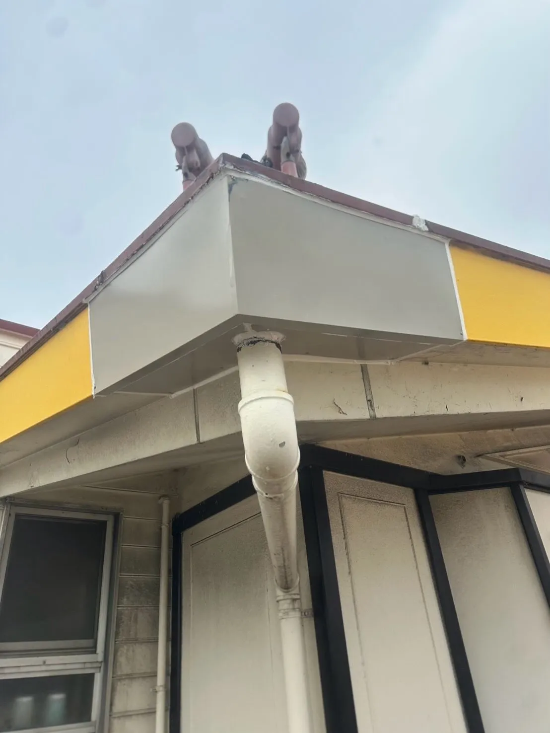 某ファミレス店舗東区店換気ダクト工事をご紹介させて頂きます✨