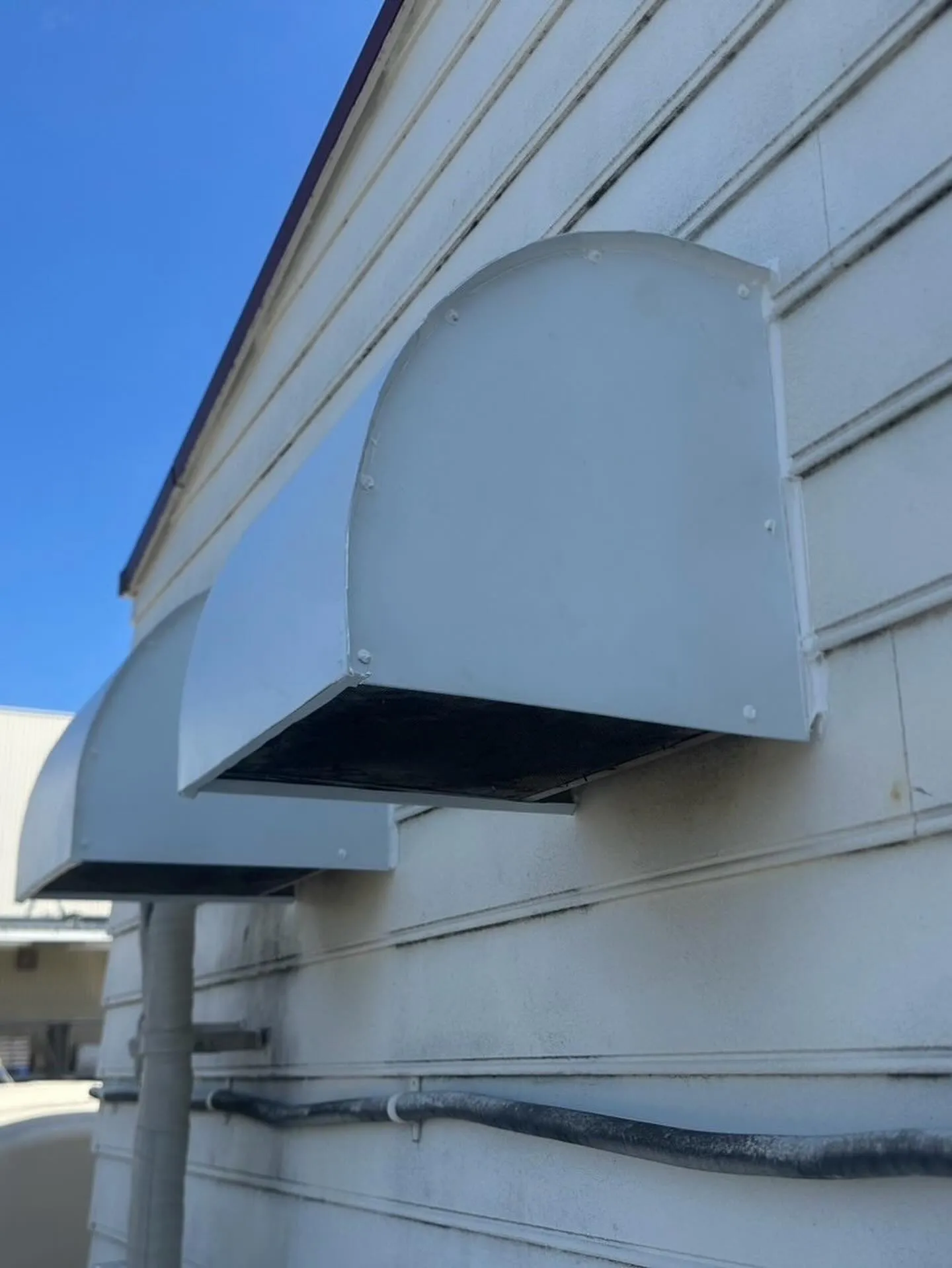 某ファミレス店舗東区店換気ダクト工事をご紹介させて頂きます✨
