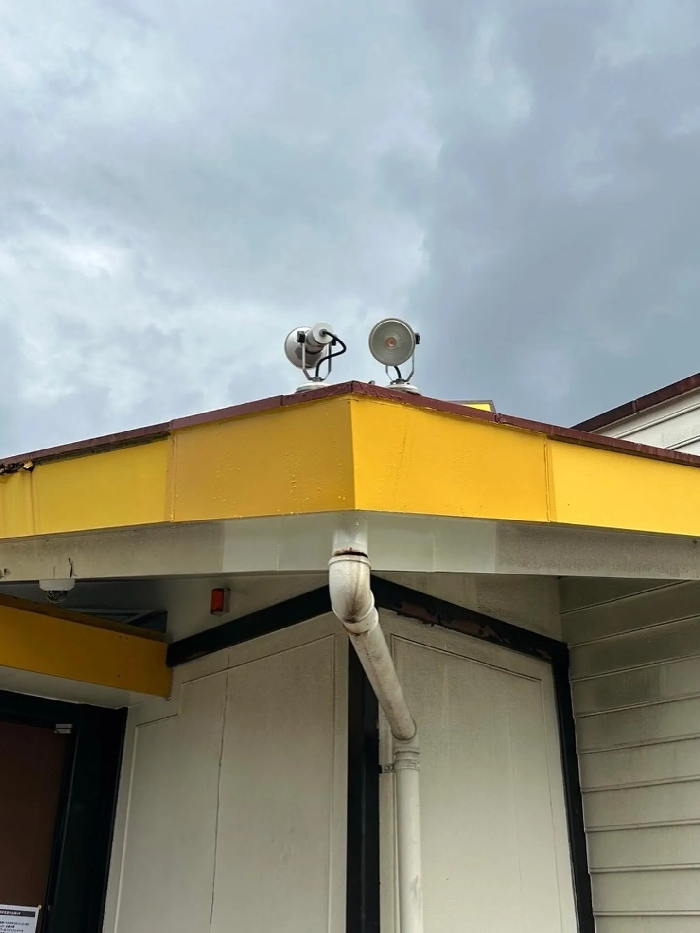 某ファミレス店舗東区店換気ダクト工事をご紹介させて頂きます✨