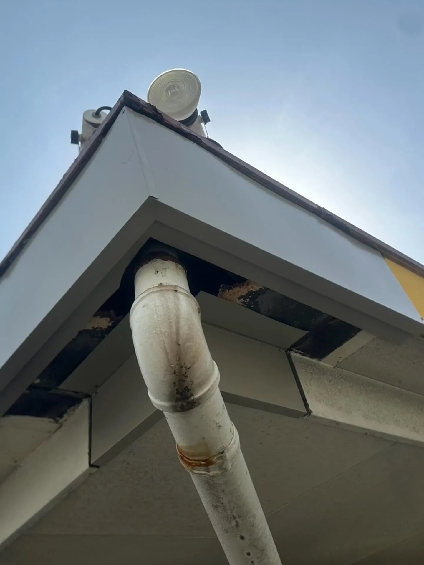 某ファミレス店舗東区店換気ダクト工事をご紹介させて頂きます✨