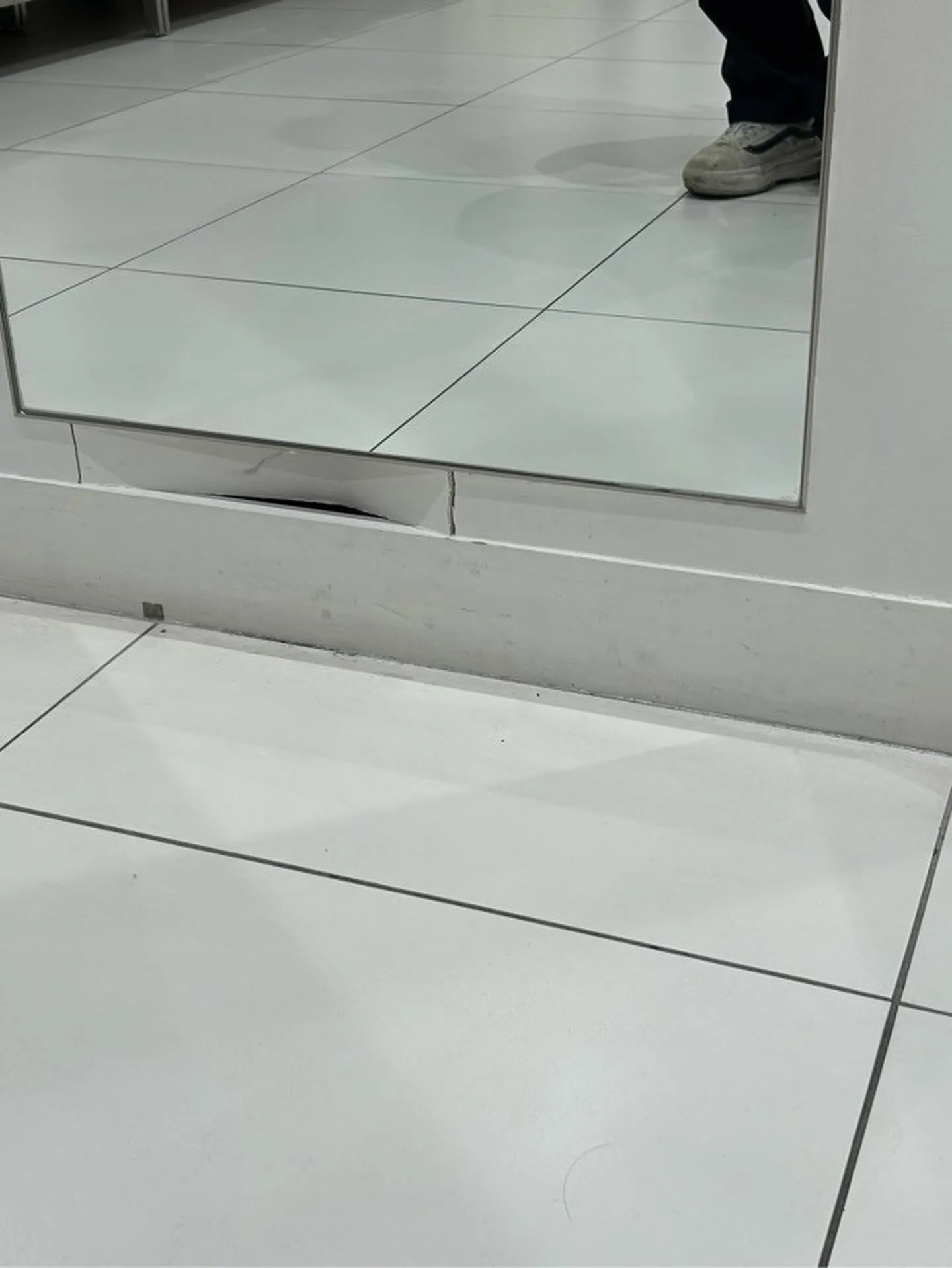 某衣服屋店舗東区店塗装工事をご紹介させて頂きます✨