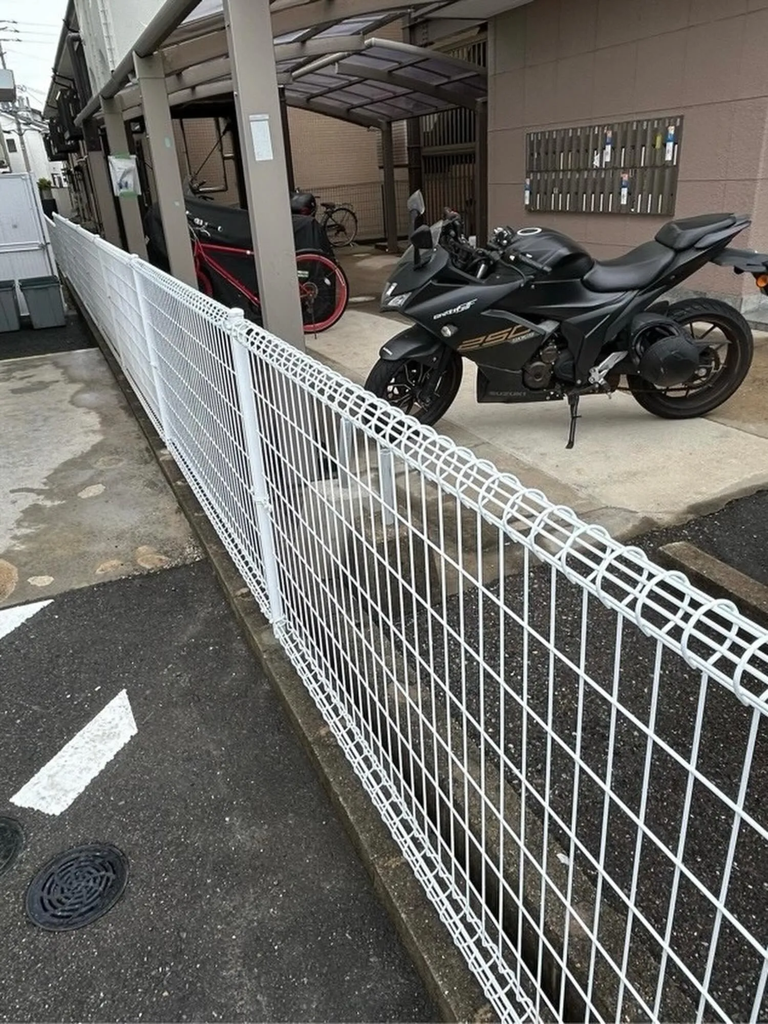 某薬局屋店舗三笘店フェンス工事をご紹介させて頂きます✨
