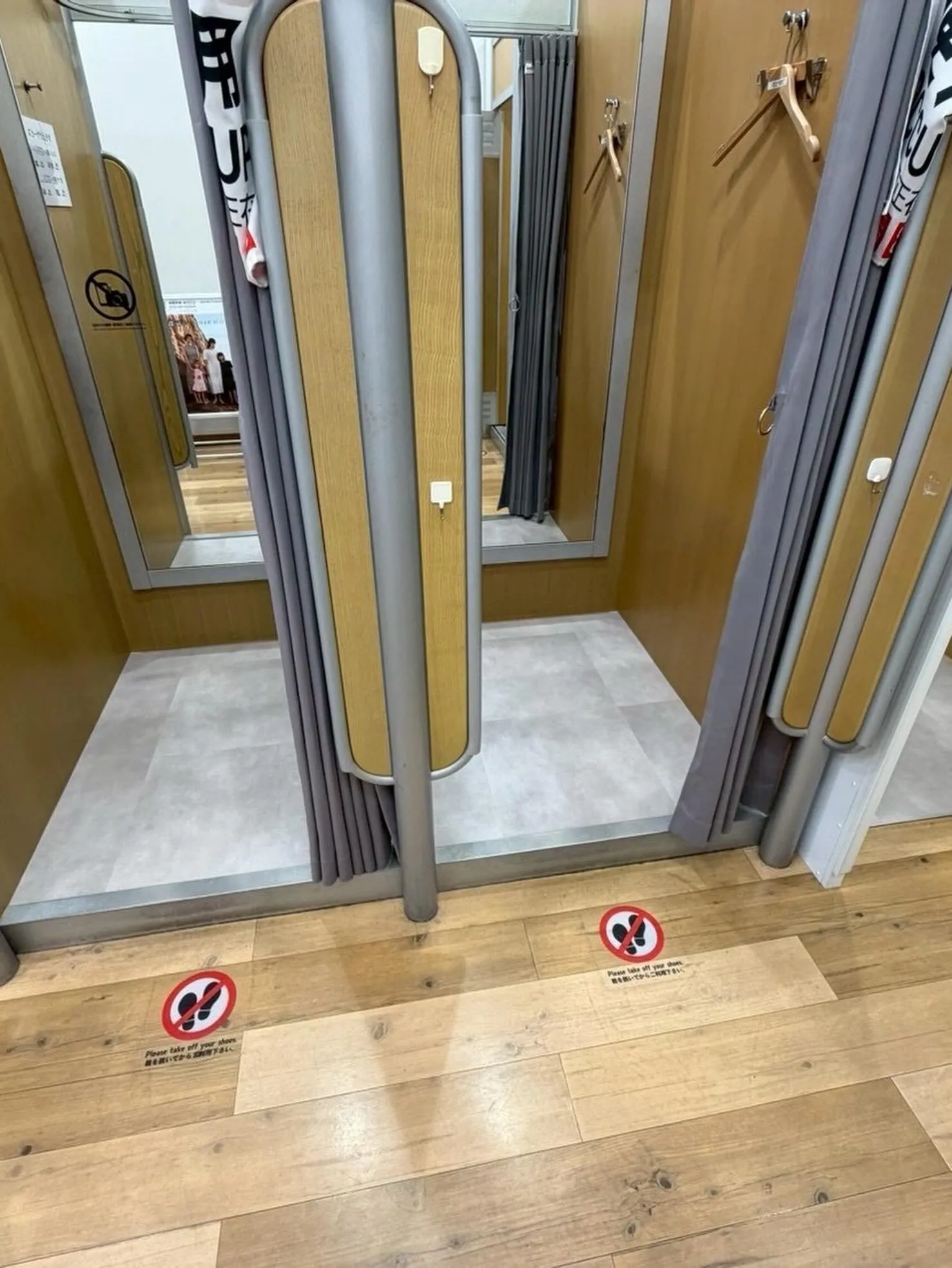 某衣服屋店舗出水店タイル工事をご紹介させて頂きます✨